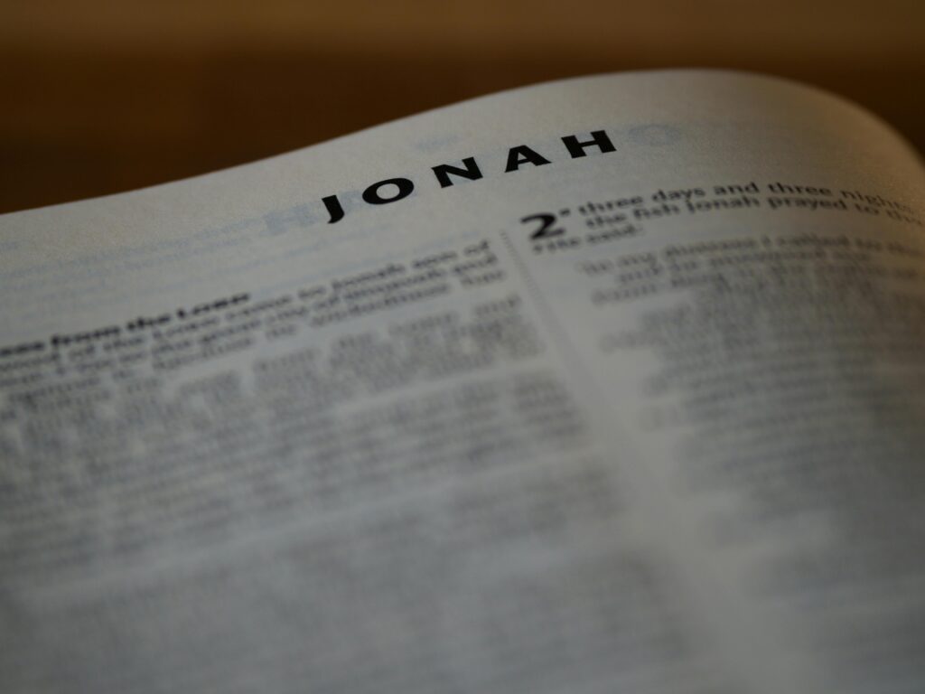 1 startling mysterious phrase; know how to? image shows the metaphor of the prophet Jonah that Jesus used to show his death and resurrection